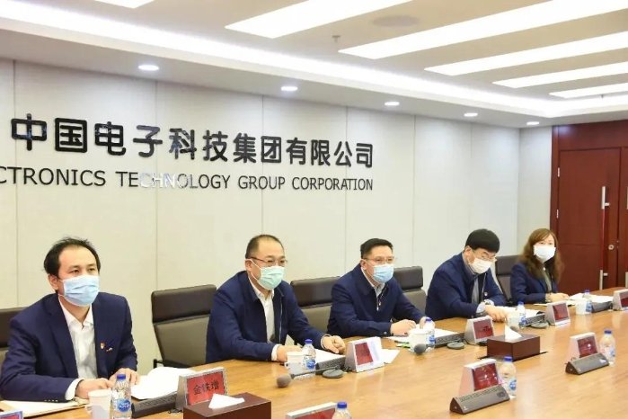 用他们前赴后继的鲜活实例